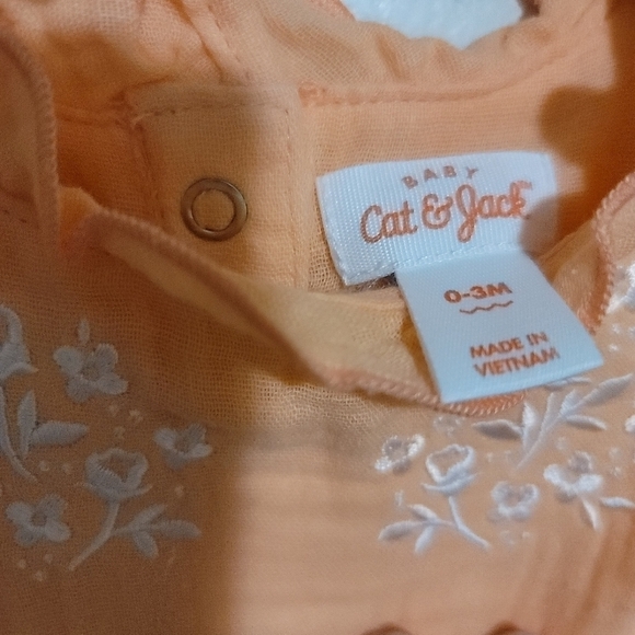 Cat & Jack Peach Snap Girls Romper Size 0-3 Months - Picture 6 of 7